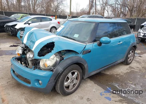 2010 Mini Cooper из США, поврежденный, VIN WMWMF3C50ATZ24461